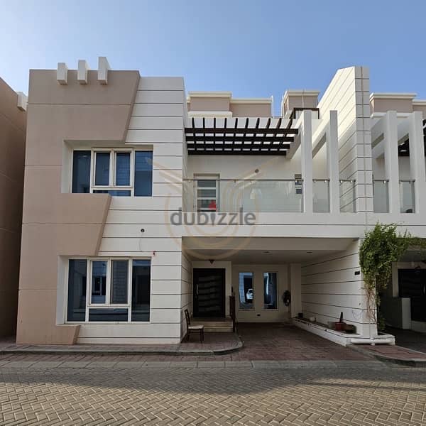 Luxury villa for rent in Madinat Al Illam 1