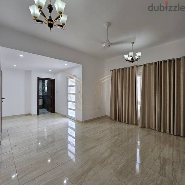 Luxury villa for rent in Madinat Al Illam 4