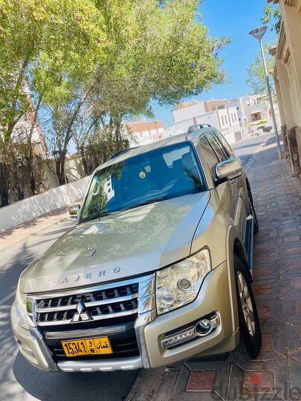 Mitsubishi Pajero 2015 Model oman car for sell 0