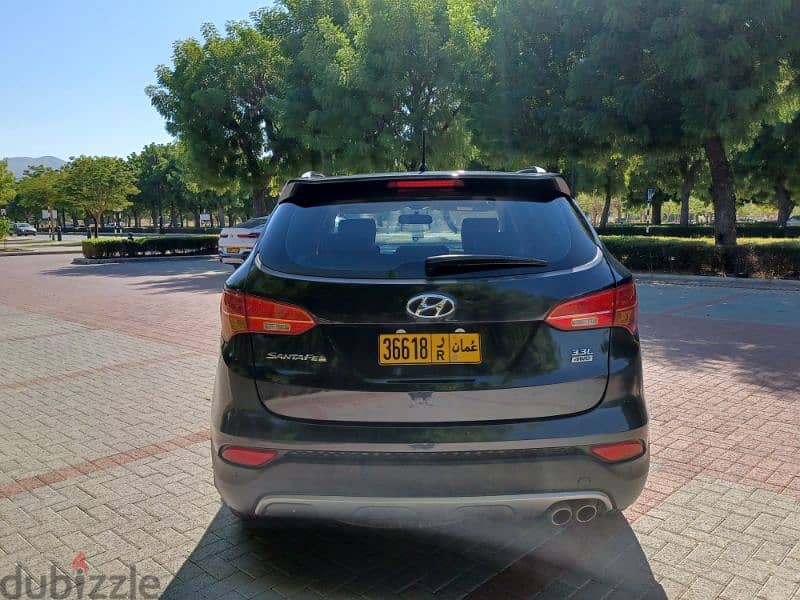 Hyundai santafe model 2014 (OMAN GCC) good condition for sale 5