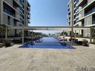 Luxurious 2-Bhk Aflat with Stunning Sea & Marina for sale 9