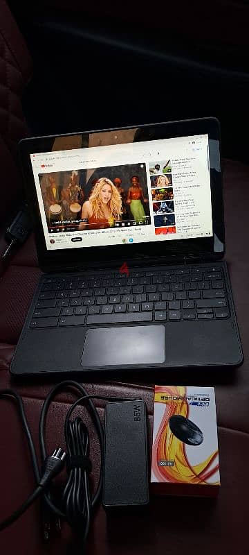 Lenovo Chromebook 4gb 32gb foldable flip 1