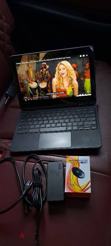 Lenovo Chromebook 4gb 32gb foldable flip 6