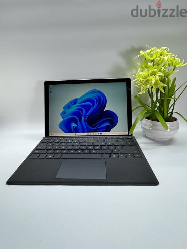 Microsoft Surface Pro 7 +, i7 11th, 16gb ram, 256gb ssd 8