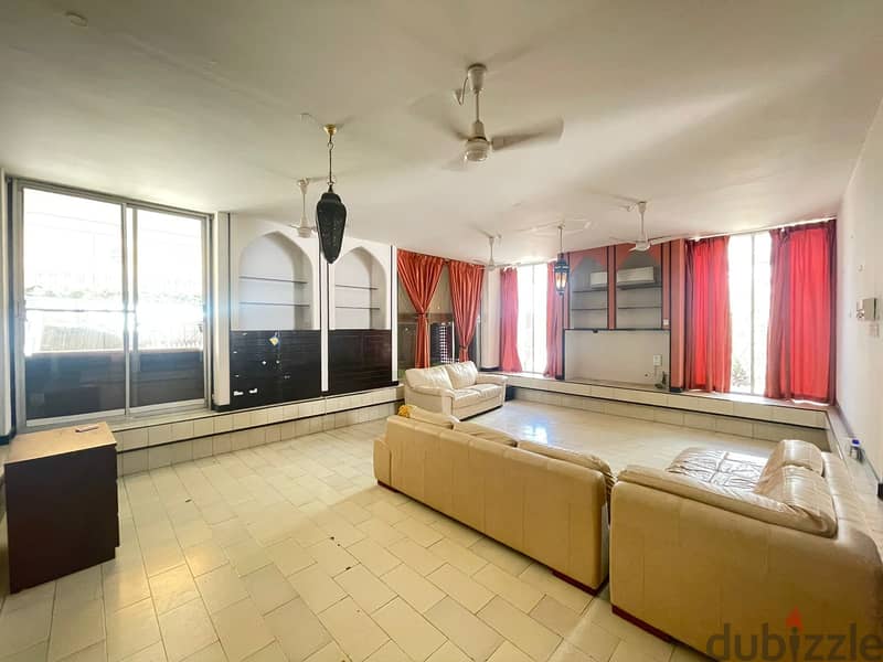 3 + 1 BR Villa in a Quiet Neighborhood with Private Pool 3