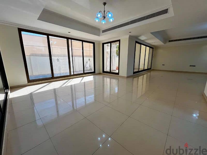 5+1 BHK Villa in Qurum Heights 1