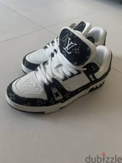 LOUIS VUITTON SNEAKERS 0