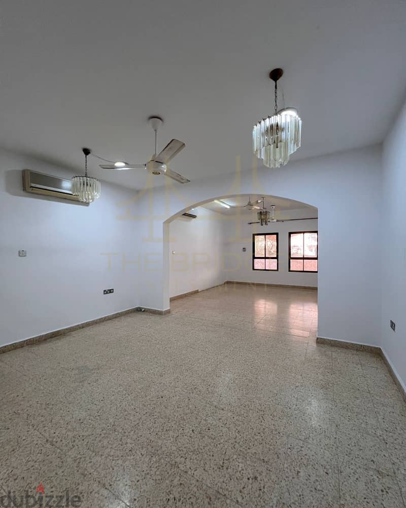 MADINAT QABOOS | CLASSIC 4BR VILLA FOR RENT 1