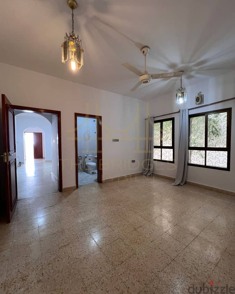 MADINAT QABOOS | CLASSIC 4BR VILLA FOR RENT 3