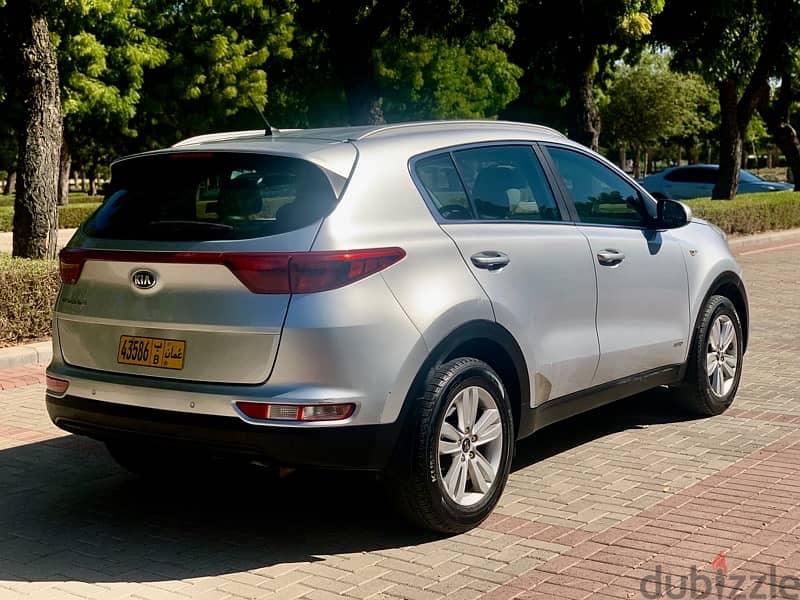 Kia Sportage 2.0L 4WD/ Expat Used. 1