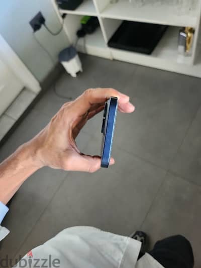 Iphone 15 pro max blue battery 97%