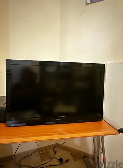 Panasonic TH-L32C5 32" VIERA Multisystem LCD TV