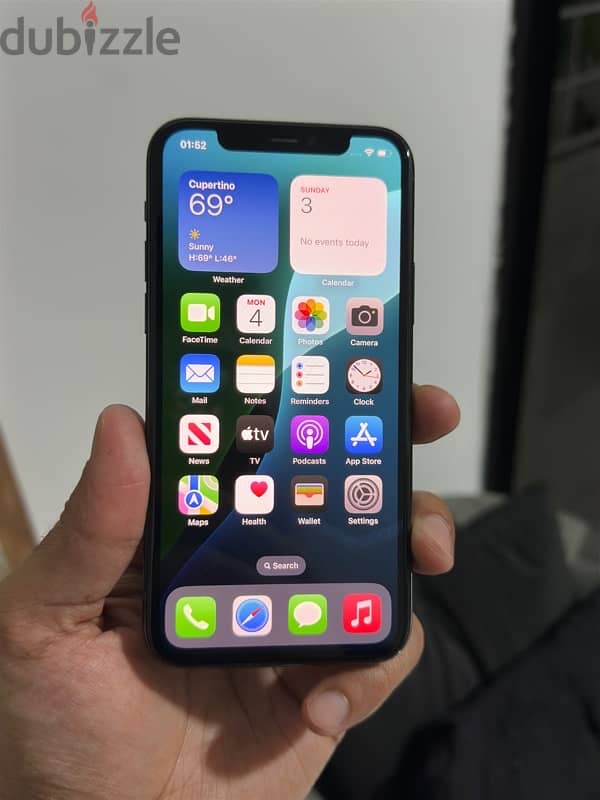 IPhone 11 Pro , 256 GB , 96% battery green color 2