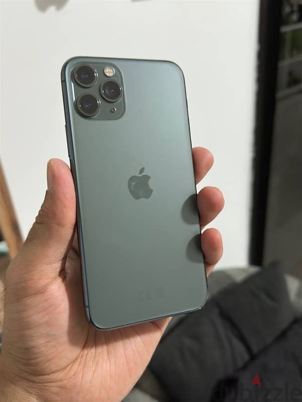 IPhone 11 Pro , 256 GB , 96% battery green color 3