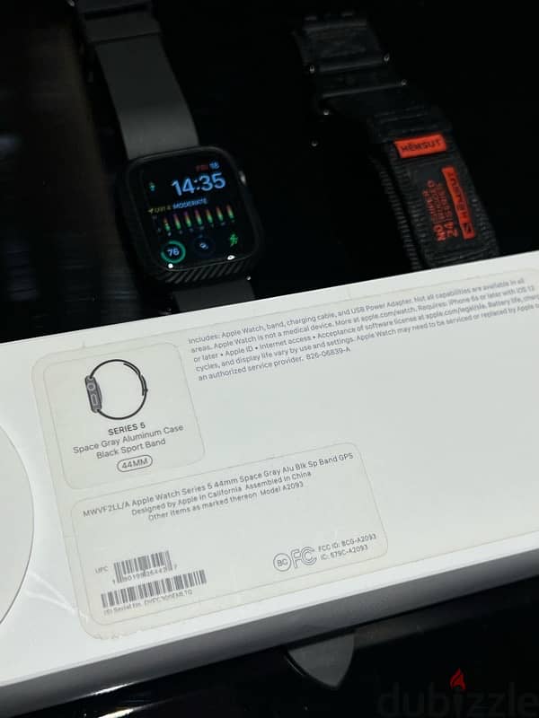 Apple Watch Series 5 - 44mm 7