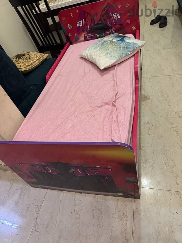 in very good condition kids bed used for shor time 0