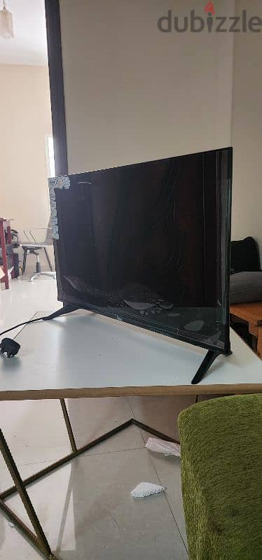 For Sale: Ikon 32-Inch TV – Great Condition! 2