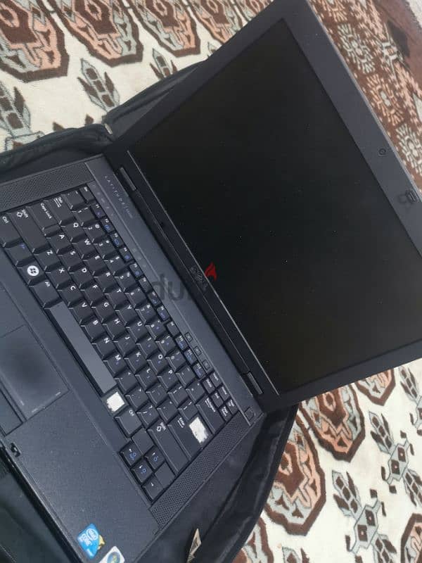 Dell laptop E5400 4gb  4gb ram 256g hard disk 1