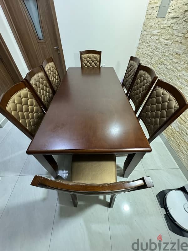 8-seater dining table 3