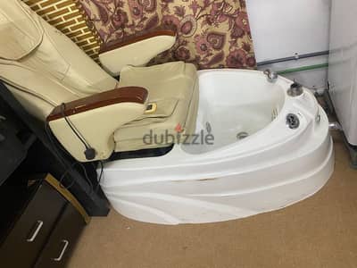 Comfort Pedicure Chair with Advanced Massage Technology for spa