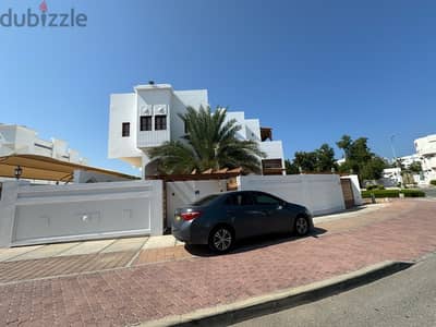 Highly recommended for 4+1BR twin villa near by the sea shatti Qurum