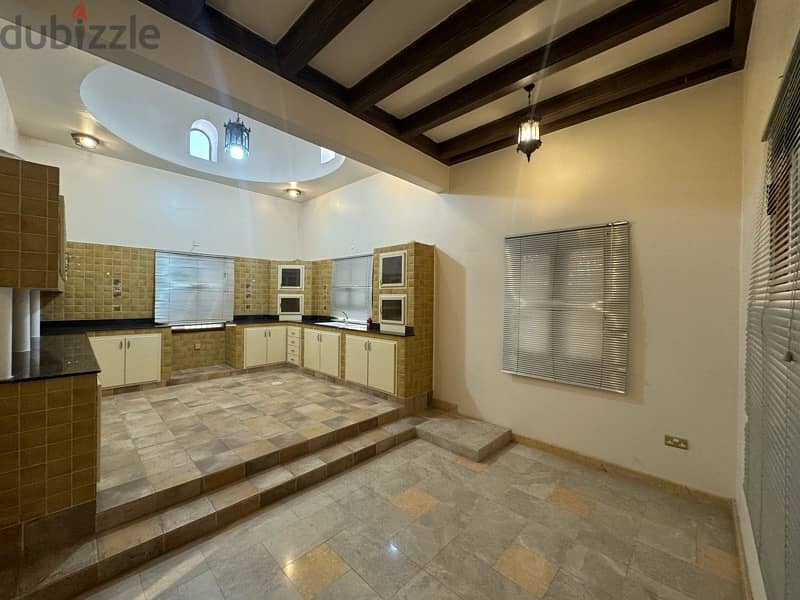 Highly recommended for 4+1BR twin villa near by the sea shatti Qurum 2