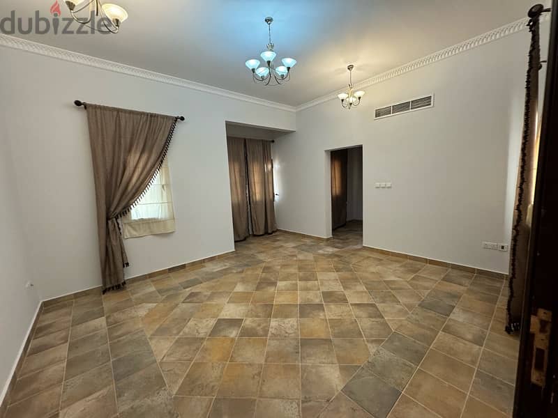 Highly recommended for 4+1BR twin villa near by the sea shatti Qurum 10