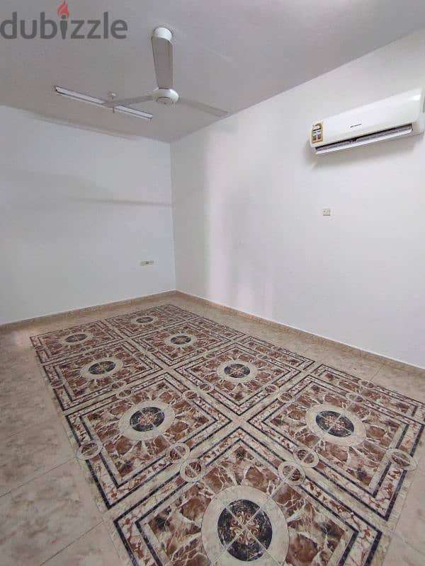 2 BHK apartments for rent in Falaj شقة غرفتين نوم للإيجار 1