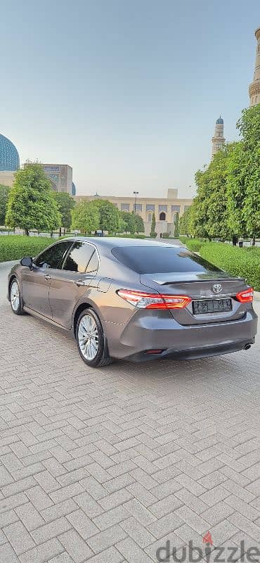 Toyota Camry 2018 5