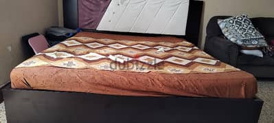 king size bed with mattress with side lighting system 0