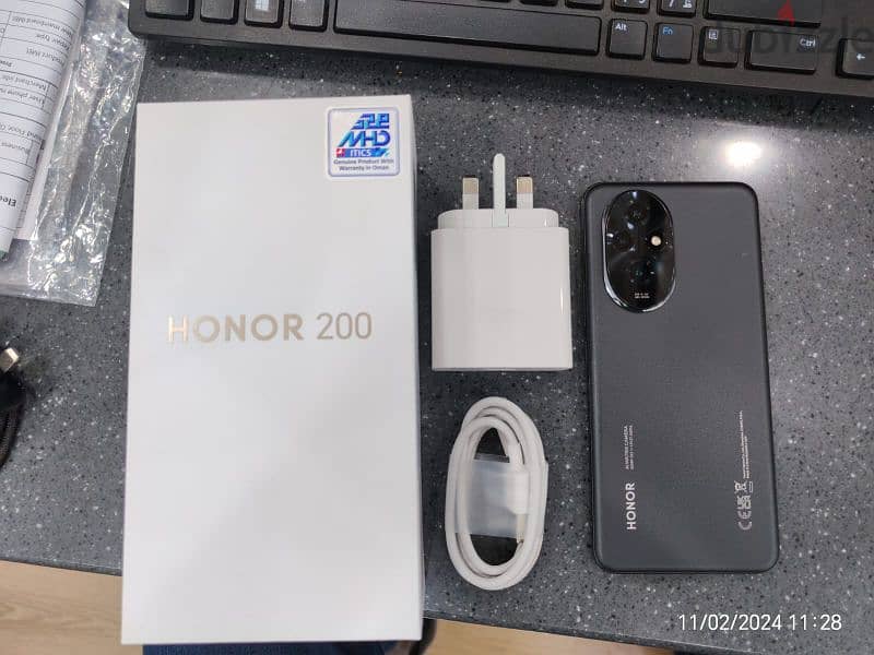 honor 200 5G (12GB Ram 512GB Memory) 2