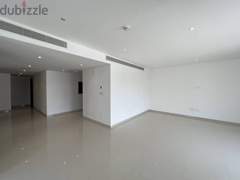 2 Bedroom Apartment for Rent in Al Mouj 4