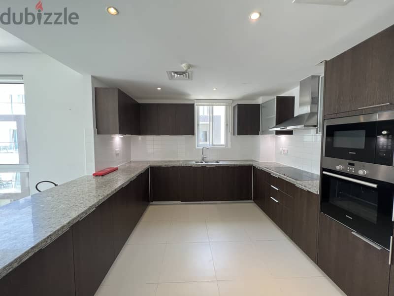 2 Bedroom Apartment for Rent in Al Mouj 5