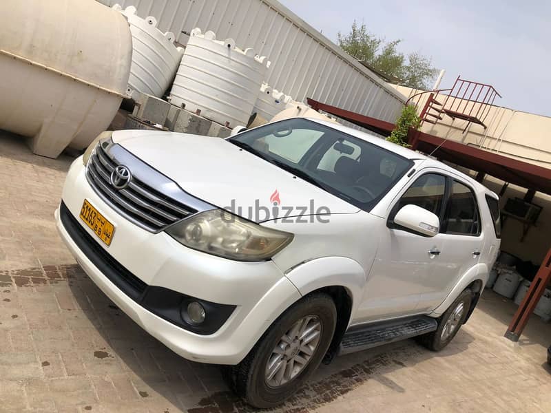 Toyota Fortuner 2012 5