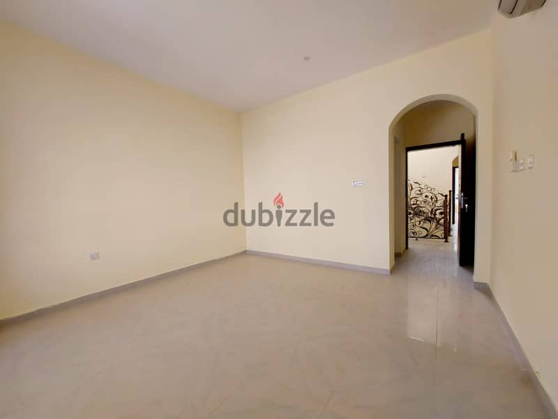 "SR-MH-662  Premium Quiet Villa to Let in Al Mawaleh South 9