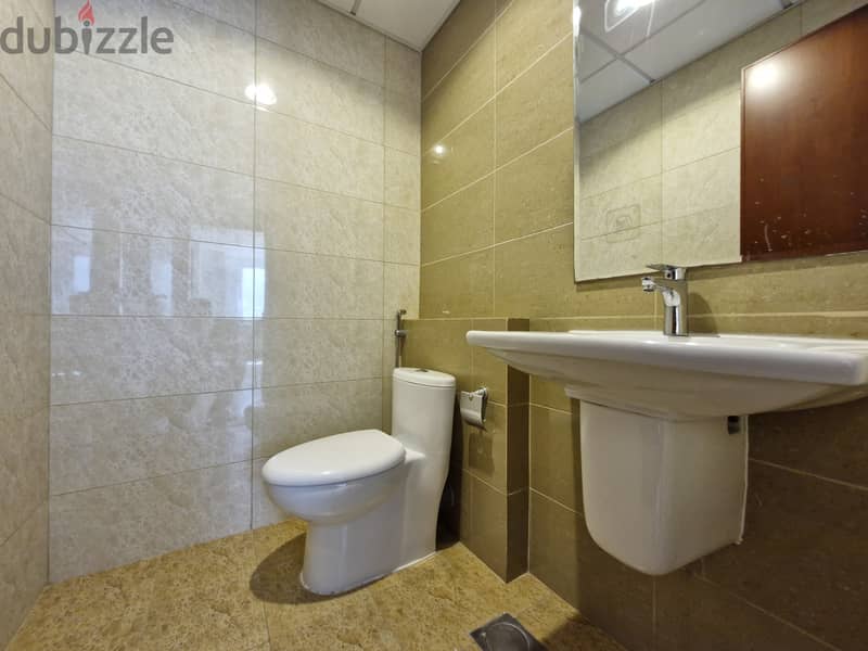 Excellent Deal: 2 BR Amazing Apartment in Muscat Grand Mall, Ghubra 9