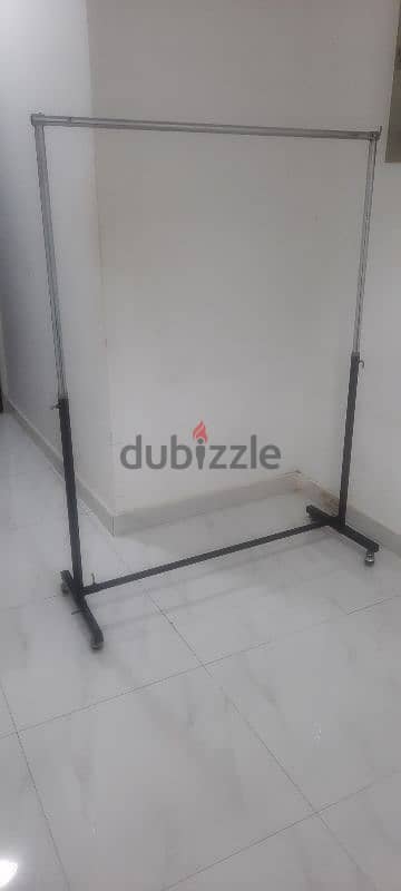 Hanging stand for dress