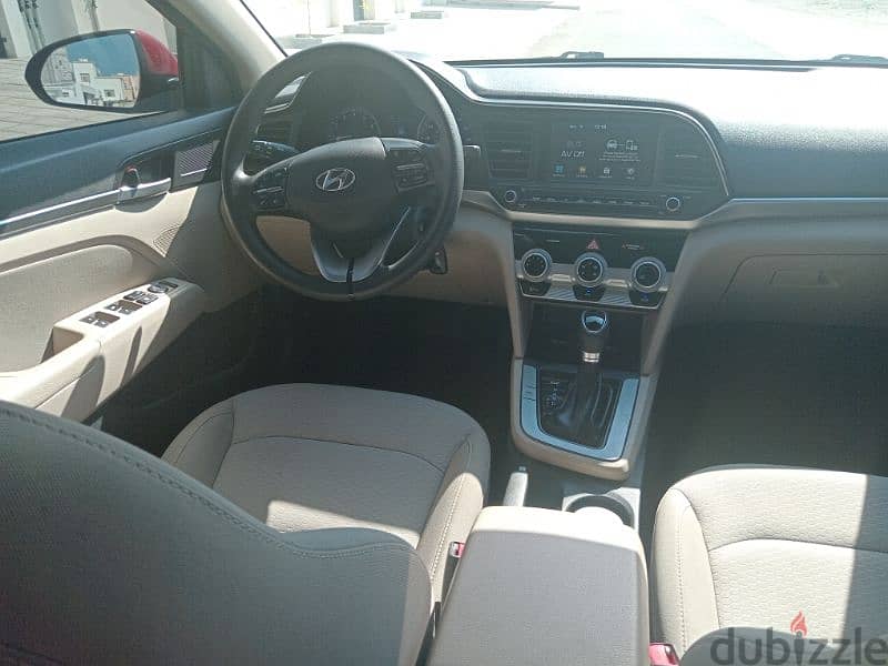 Hyundai Elantra 2019 5