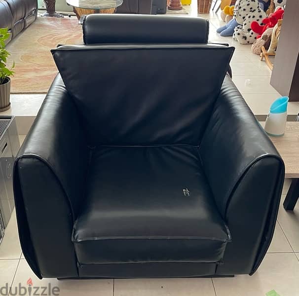 Black PU leather living room set . 0