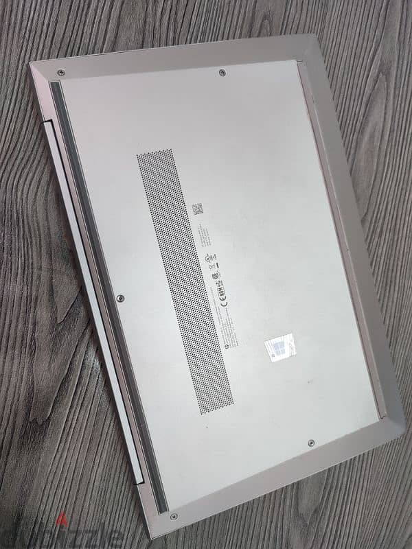 HP EliteBook 840 G7, 8/256 GB 4