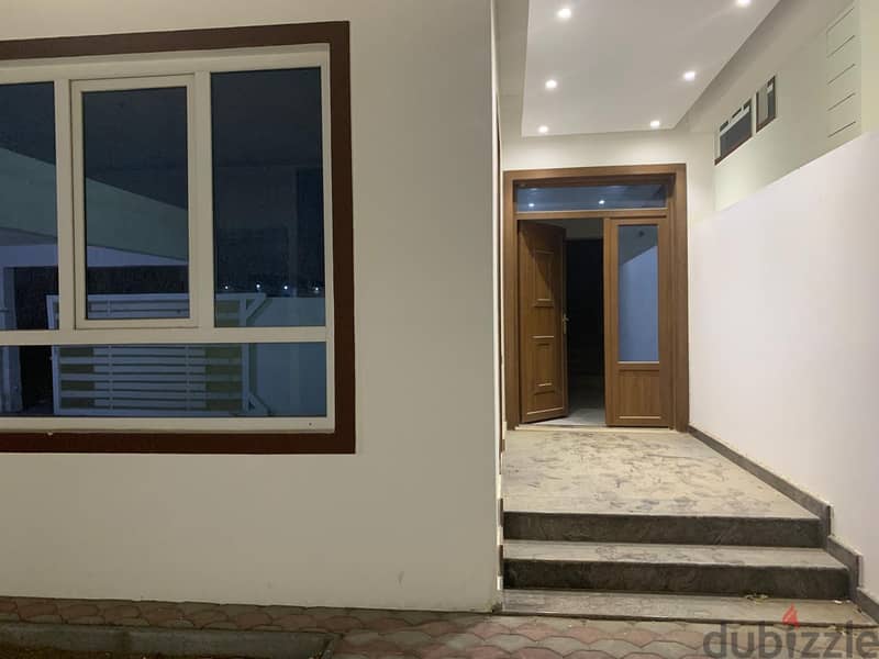 4BHK very good villa for rent located alkhoud seven 16