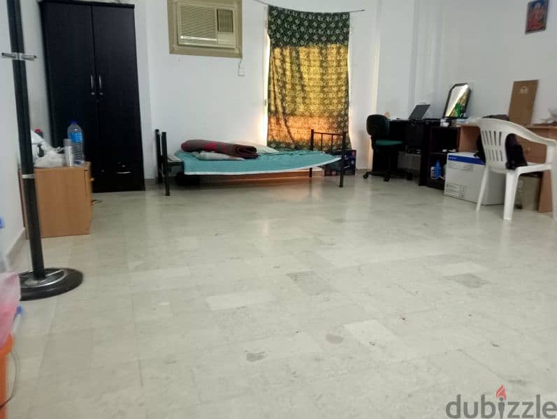 Sharing Room for rent 40 riyal only 1