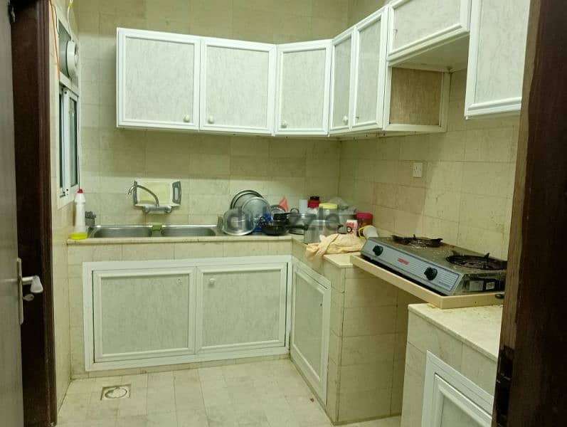 Sharing Room for rent 40 riyal only 8