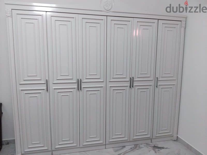 6 door cupboard 0