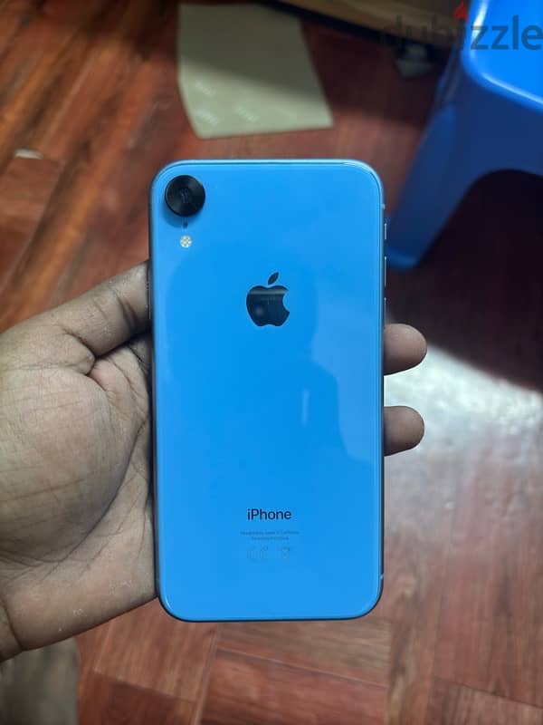 iPhone XR 64 GB 3