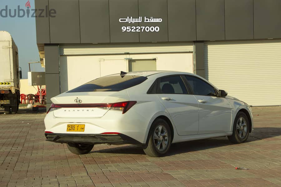 Hyundai Elantra 2021 11