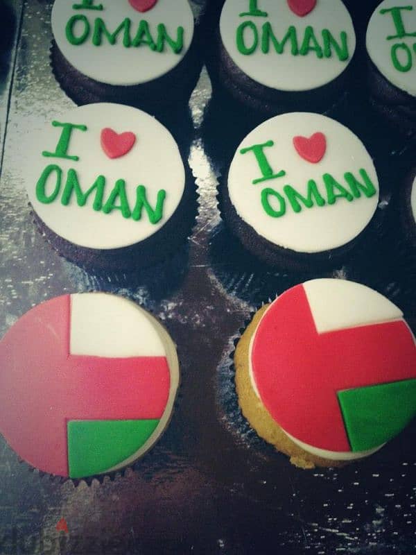 customised cupcakes 1