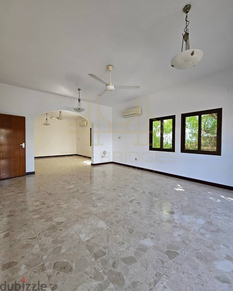 AL QURUM | SPACIOUS 3+1BR COMPOUND VILLA FOR RENT 7