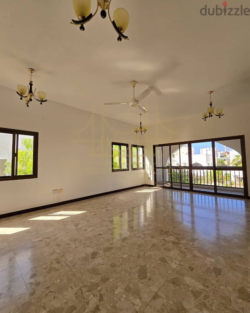 AL QURUM | SPACIOUS 3+1BR COMPOUND VILLA FOR RENT 8