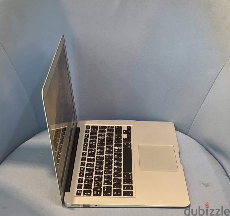 Apple MacBook Air 13" 2015, 128GB ,4GB RAM, Intel Core i5 7